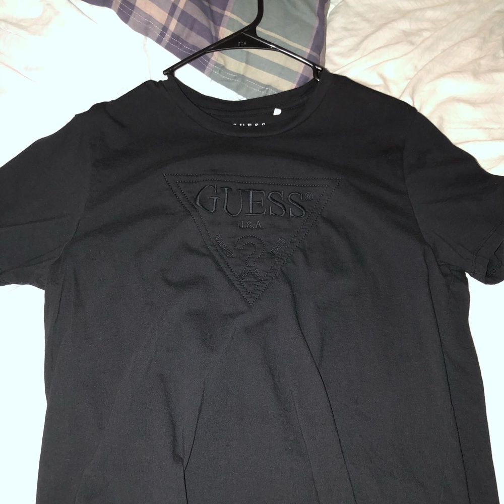 Men’s Guess Black T-Shirt Large